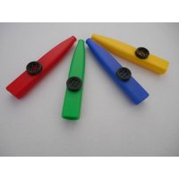 Schwarz kazoo plastové, barevné
